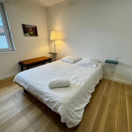 Chambre Privee Climatisee Avec Salle De Bains Partagee-Le Sapin Genay (Rhone) Exterior foto