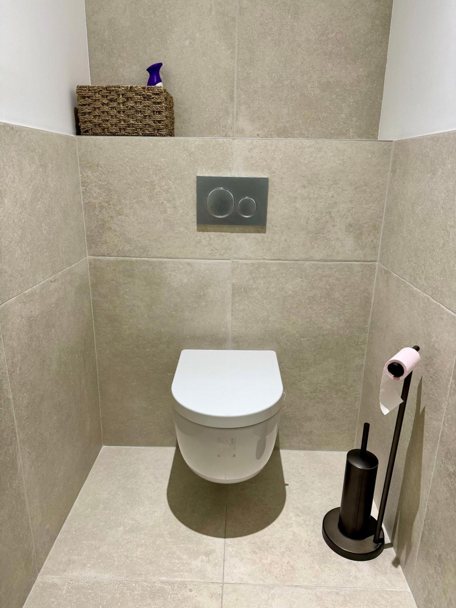 Chambre Privee Climatisee Avec Salle De Bains Partagee-Le Sapin Genay (Rhone) Exterior foto