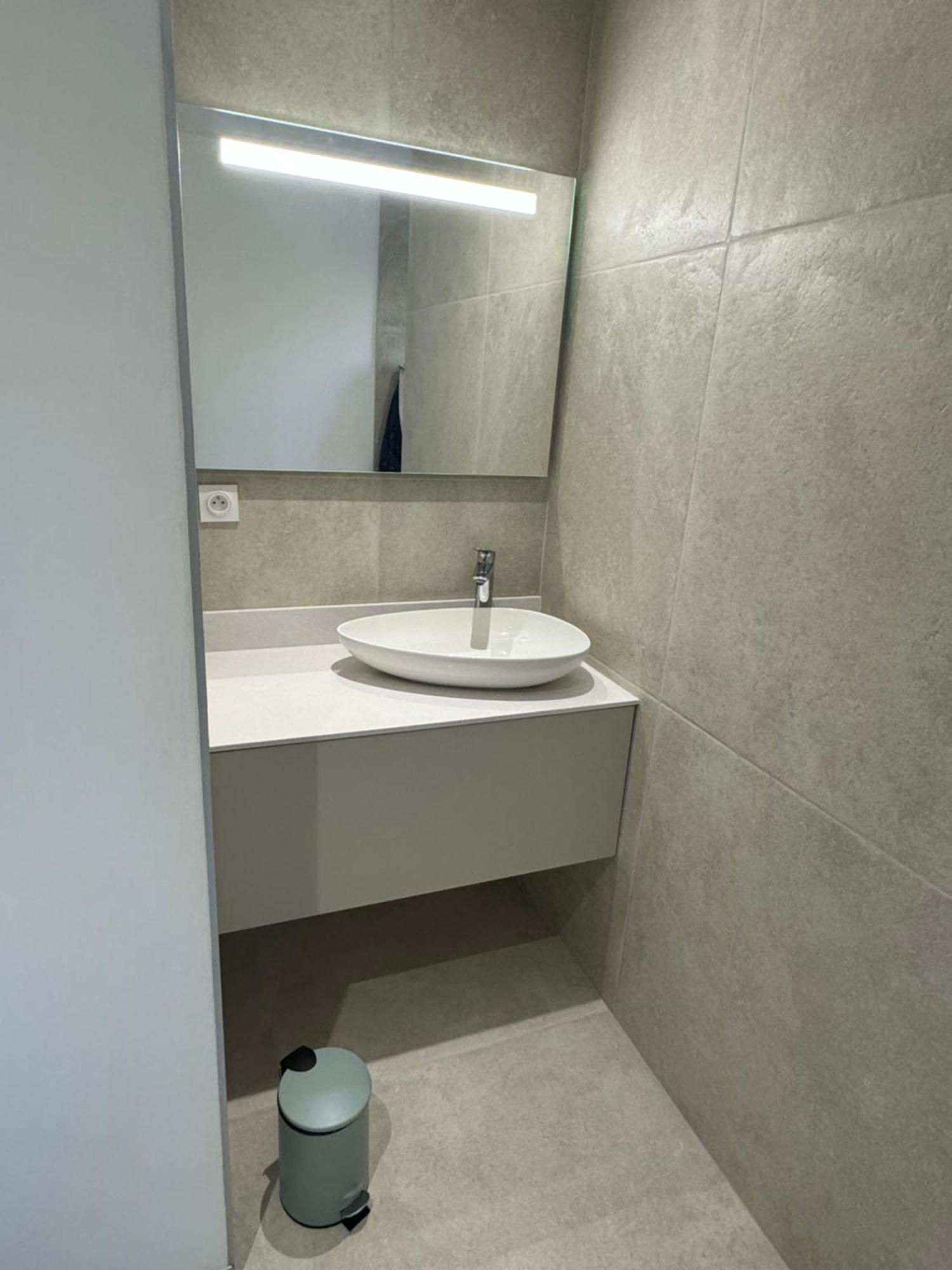 Chambre Privee Climatisee Avec Salle De Bains Partagee-Le Sapin Genay (Rhone) Exterior foto
